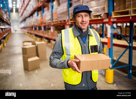 如何获取仓库保管员资格证书:考试指南与流程