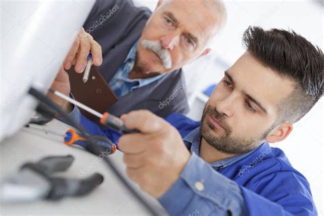 经验丰富的讲师