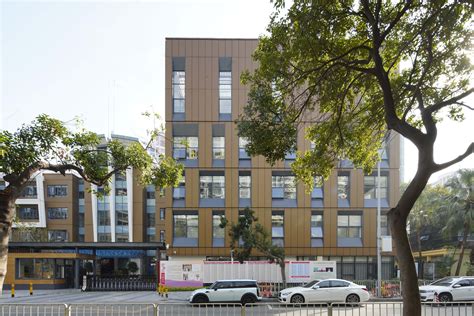 上海民办沪东外国语学校官网：您的教育选择指南