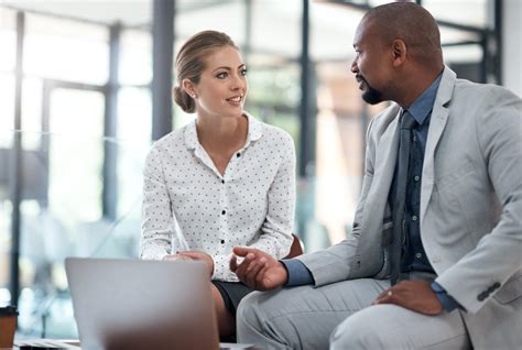 提升商务交流效率:掌握关键商务口语情景对话技巧