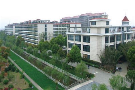 上海師范大學在職研究生培訓：開啟職場新篇章