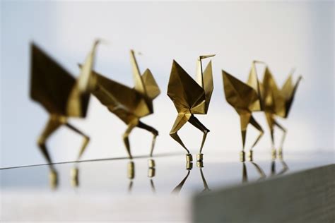 如何制作科学会跳舞的纸屑：完整教案指南