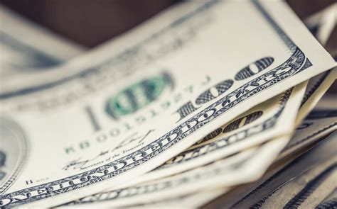 选择EMBA学校：了解学费投资与回报