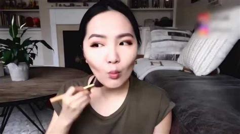 掌握化妆的正确顺序:专业视频教程助你美丽加分