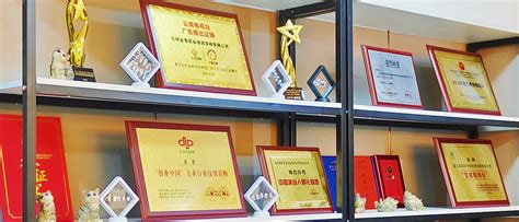 化妆学校学习时长解析：了解成为专业化妆师所需的时间