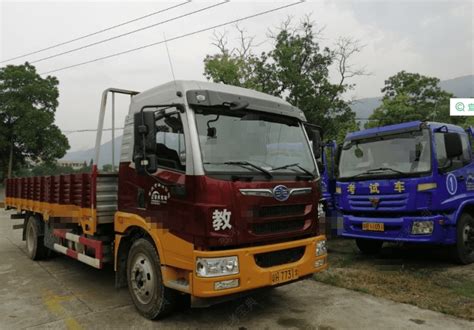 学车报名费用解析：了解驾校报名的真实成本