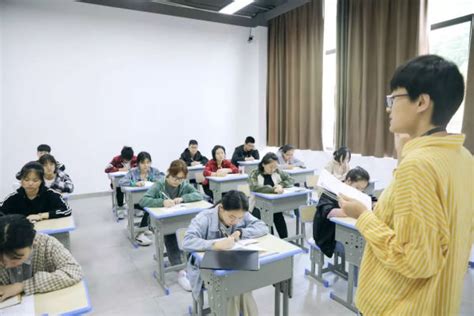 选择美术学校：了解美术学院的选择与申请指南