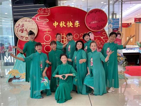 如何挑选和朗诵大气的播音稿件:女生篇