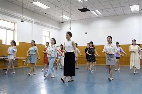 掌握戏曲身段的艺术：为学员和家长的指南