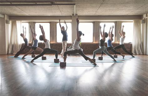 动感瑜伽团体课程