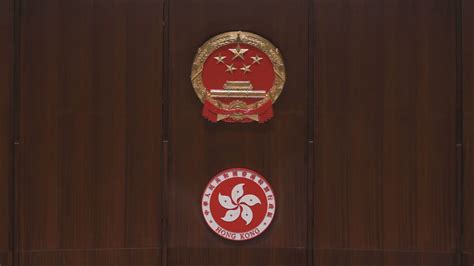 香港留学：探索那些校徽为红底十字架的学校