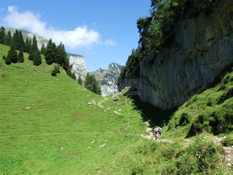 瑞士留学项目：开启您孩子的国际教育之旅