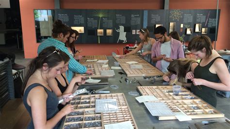 选择中介留学艺术：家长和学员必读指南