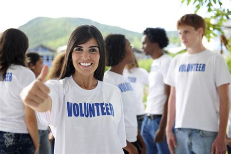志愿服务的多彩世界：探索不同的志愿活动