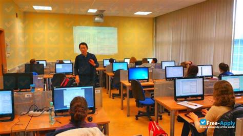 上海立信会计金融学院校园风光