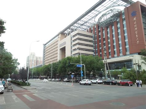 上海财经大学2+2国际本科项目招生简章：开启您的全球财经教育之旅