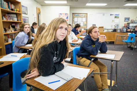 美国高考留学全攻略：学员和家长必读指南