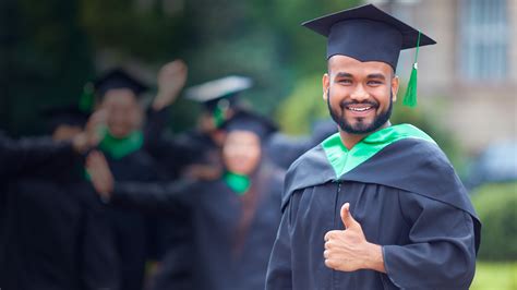 高考后留学指南：如何在高考后成功申请国外大学