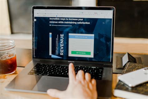 高考后出国留学指南：机遇、流程与准备