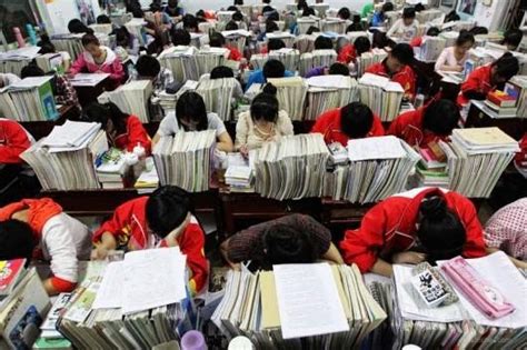 高考后留学：探索不同的留学路径和方式